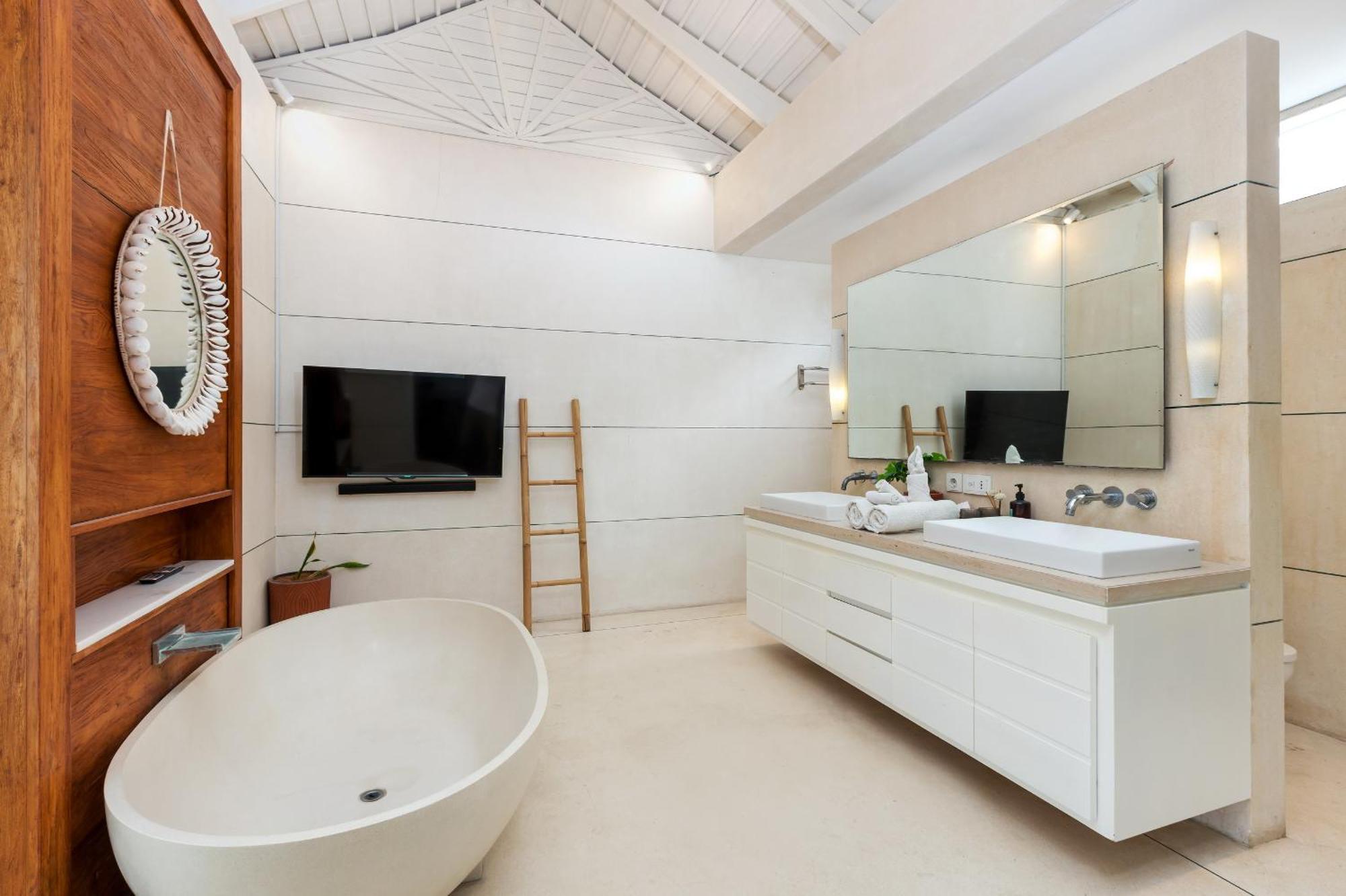 Villa Private Bathroom