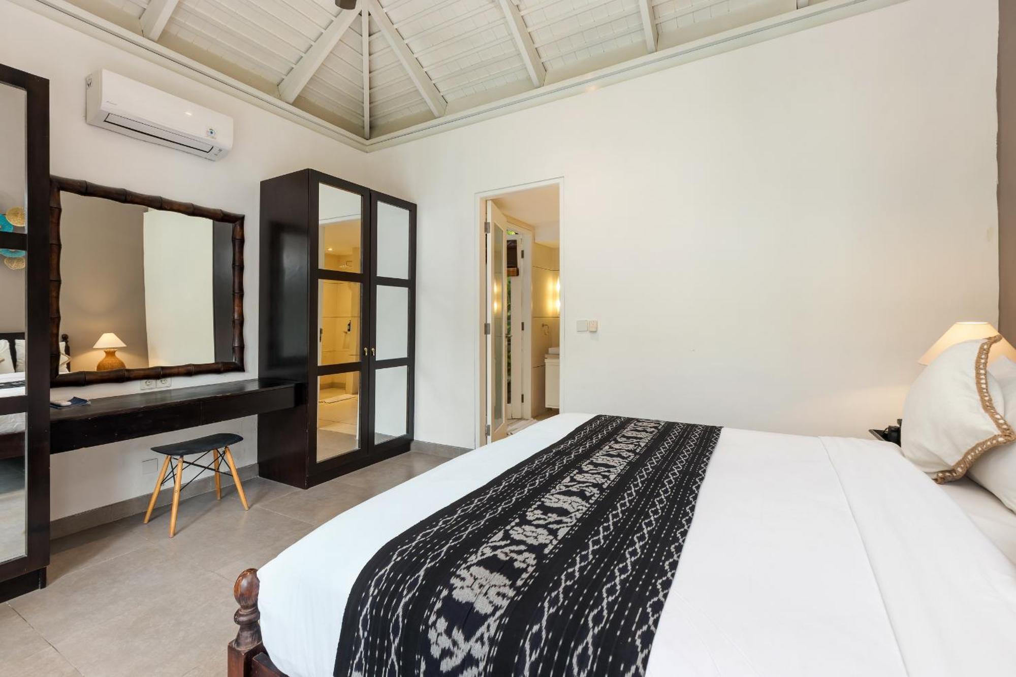 Villa Private Bathroom